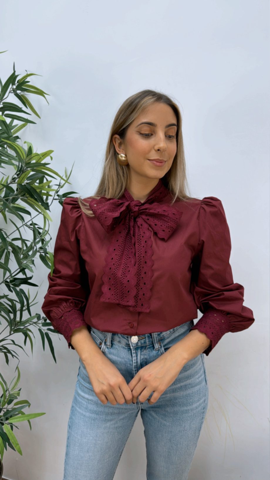 Blusa Lazada Troquelada Burdeos