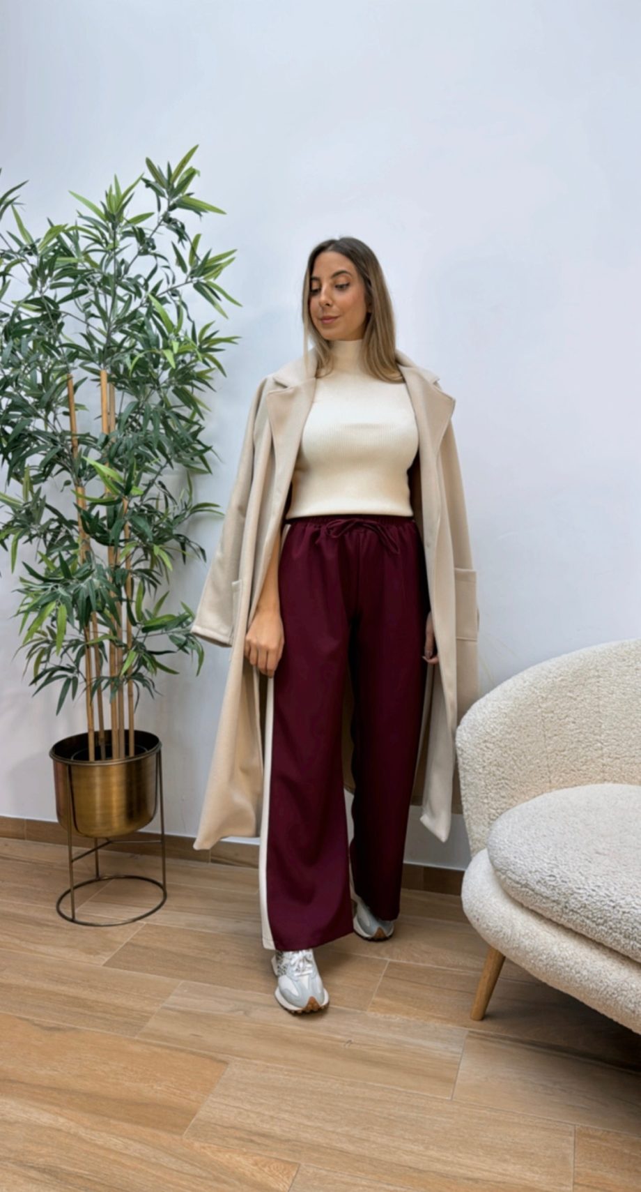 Pantalón Wide Leg Burdeos Raya Lateral