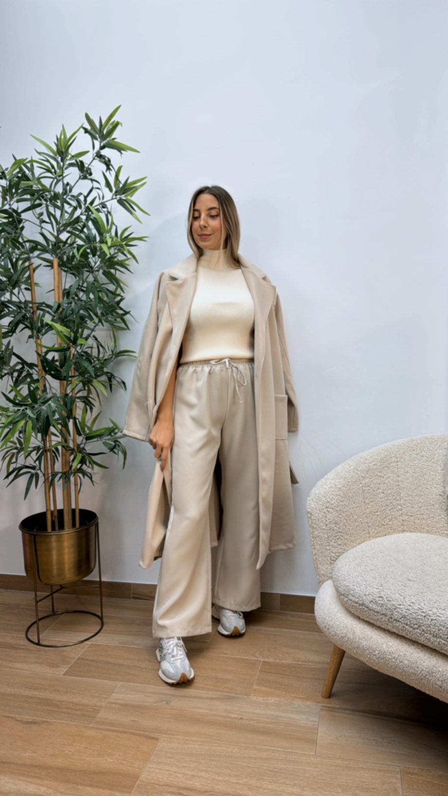 Pantalón Wide Leg Beige Raya Lateral