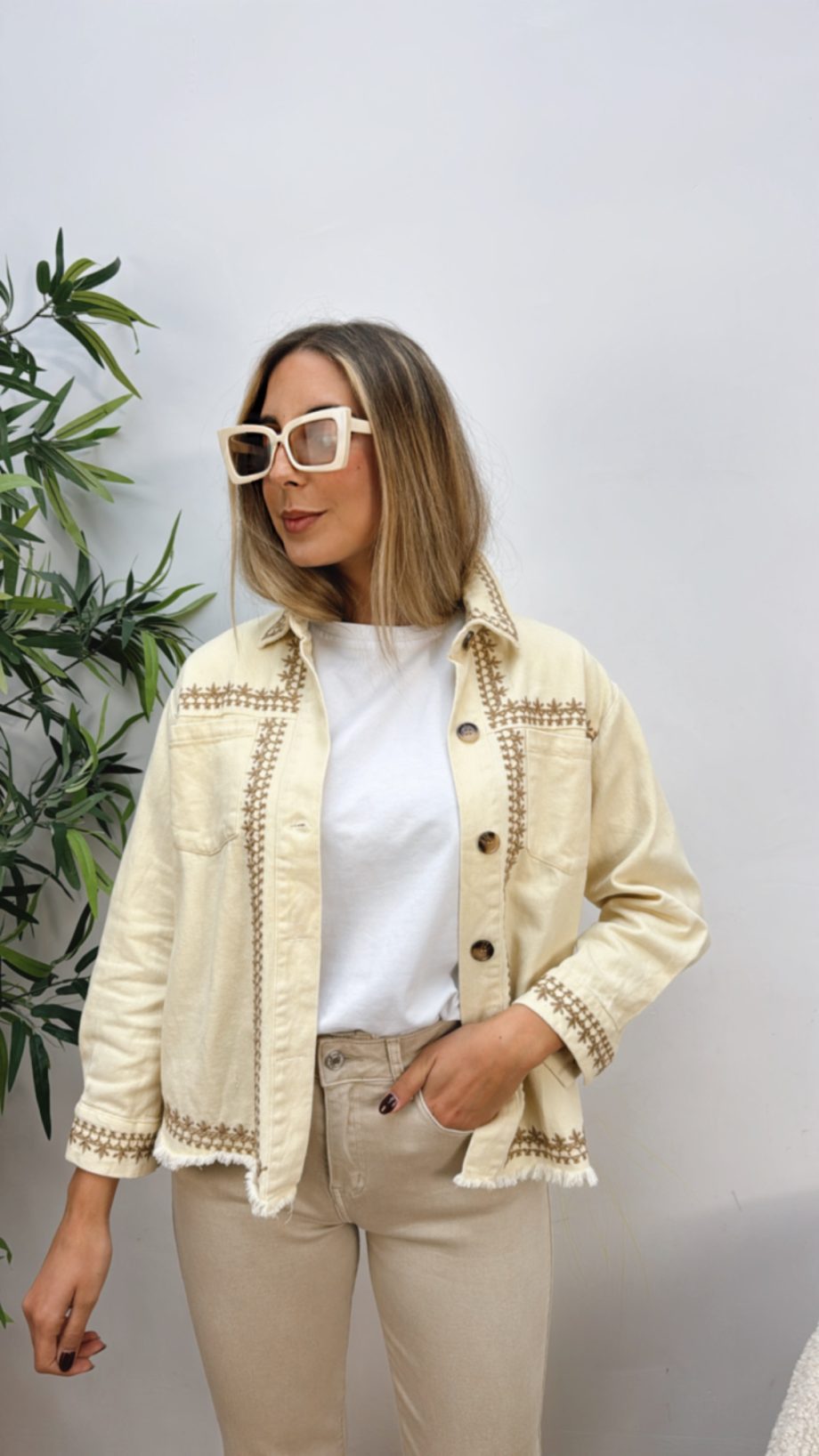 Chaqueta Bordada Beige & Camel